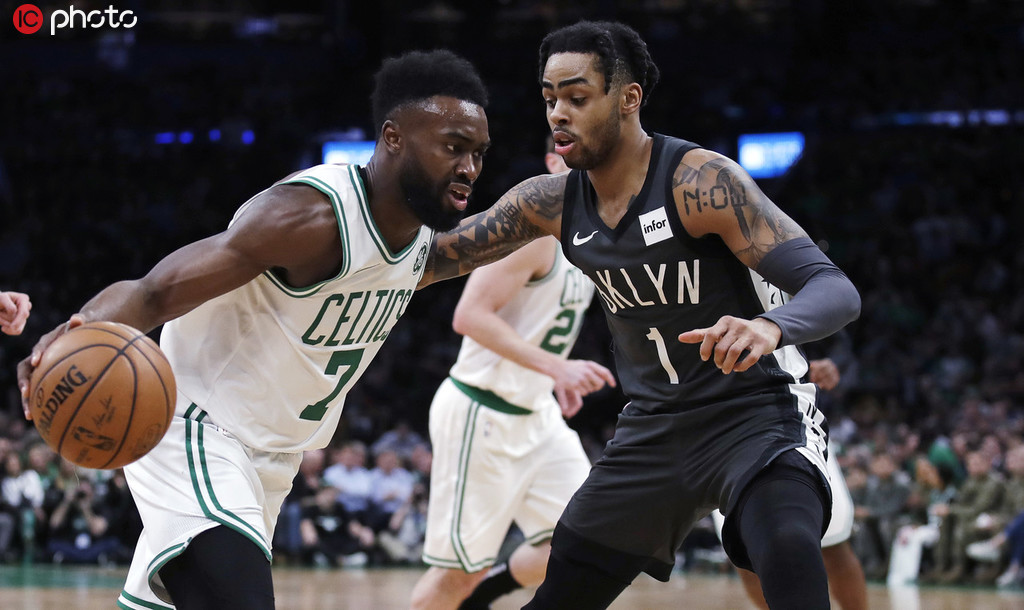 包含威廉姆斯横扫索伯车队，拉塞尔刷新纪录的词条