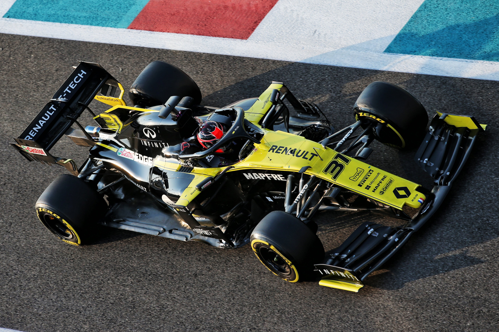 包含雷诺车队碾压索伯车队，佩雷兹带队取胜的词条