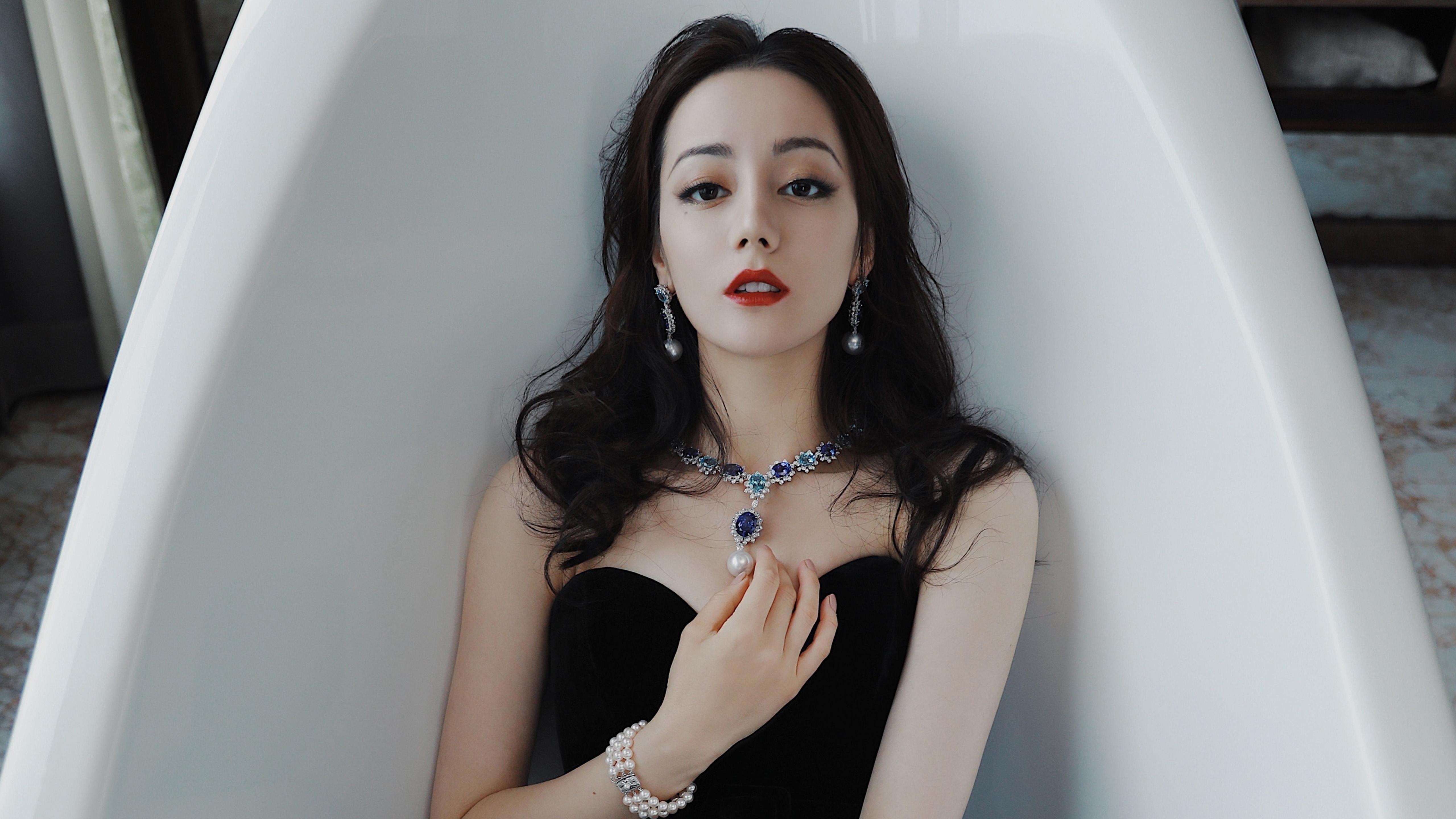 铁血堡垒的奇迹夜,法比尼奥一传一射,毕尔巴鄂掀翻巴黎巨舰