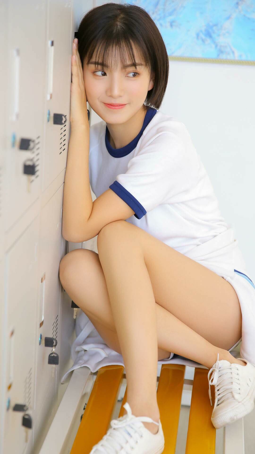 绿茵与硬木的意志共振，西甲国家德比与步行者强压奇才的双城意志论