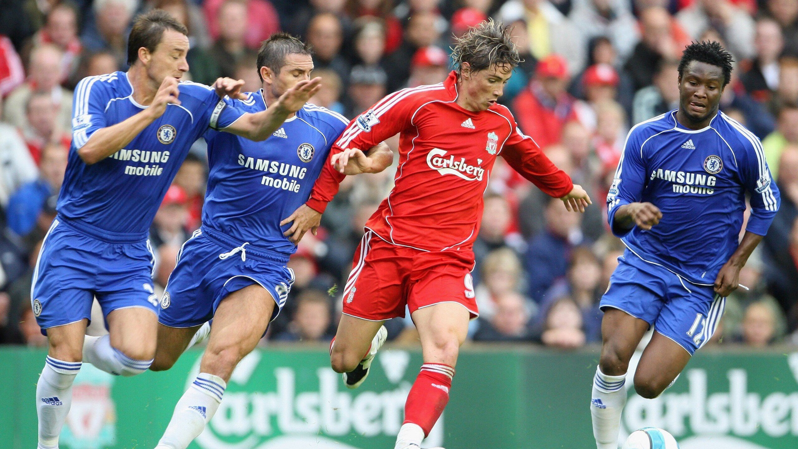 足球艺术的双重奏，戈麦斯如何将欧冠半决赛之夜铸成他的不朽杰作