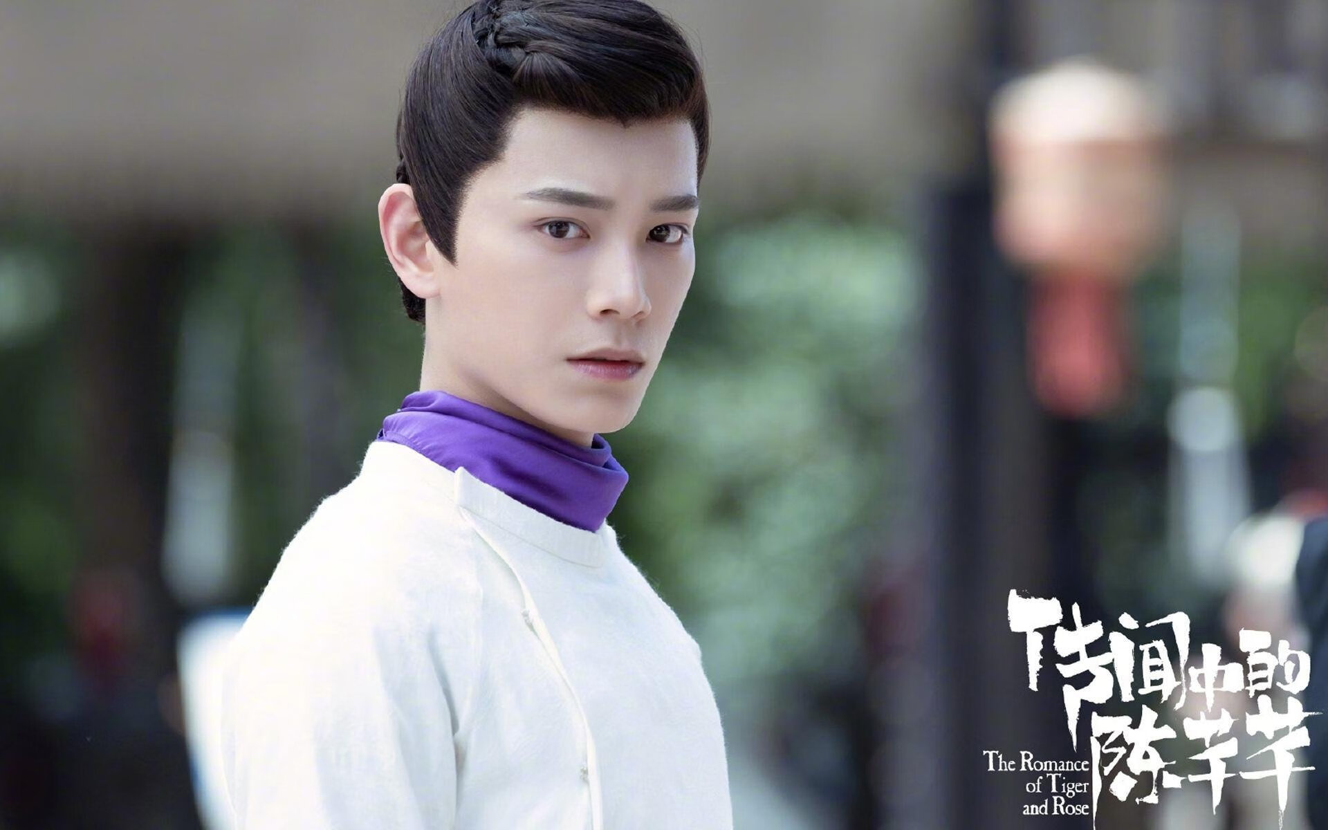 申城足球写新章，英伦争冠续旧篇